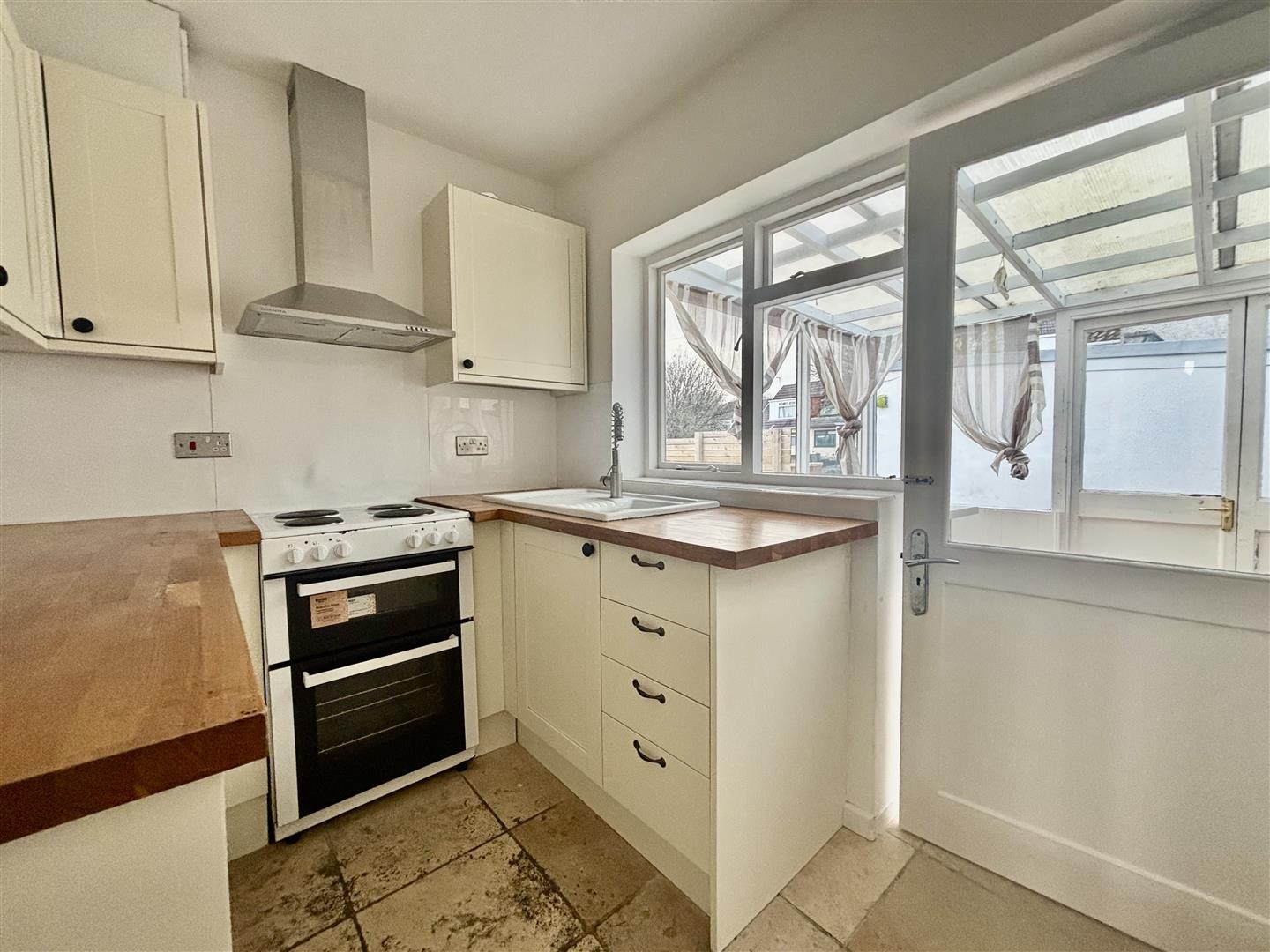 Fairwood Road, Dunvant, Swansea, SA2 7UL